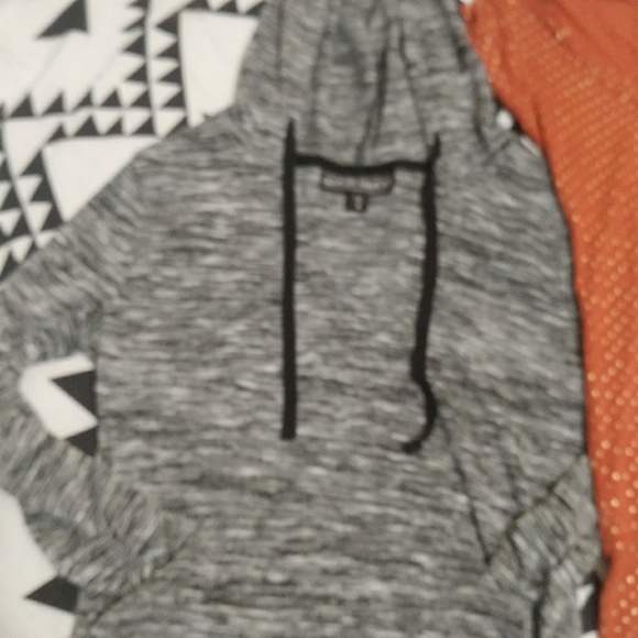 Almost Famous,Forever21,Wet Seal Small T Bundle - Picture 8 of 8